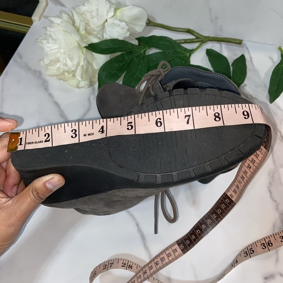 White Mountain Lace-up Oxford  Style Bootie Size 9M - Picture 16 of 17